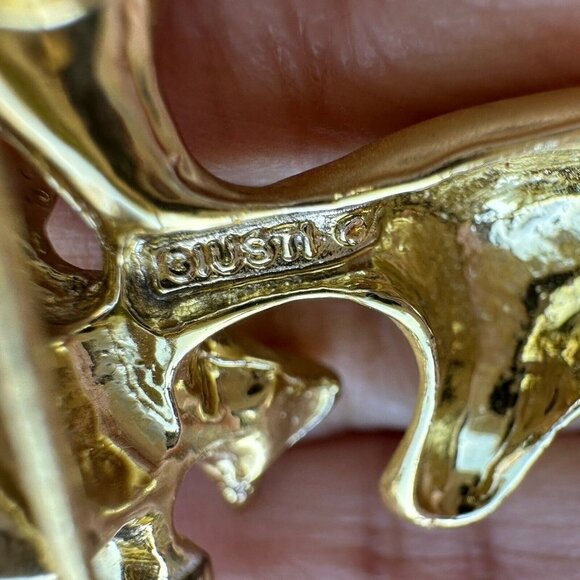 Vintage Giusti Gigi Brooch Pin Angel Guardian Bell Gold Tone Signed 2.25" L - Picture 4 of 5